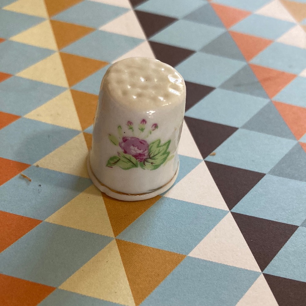 Vintage, porcelain, floral thimble